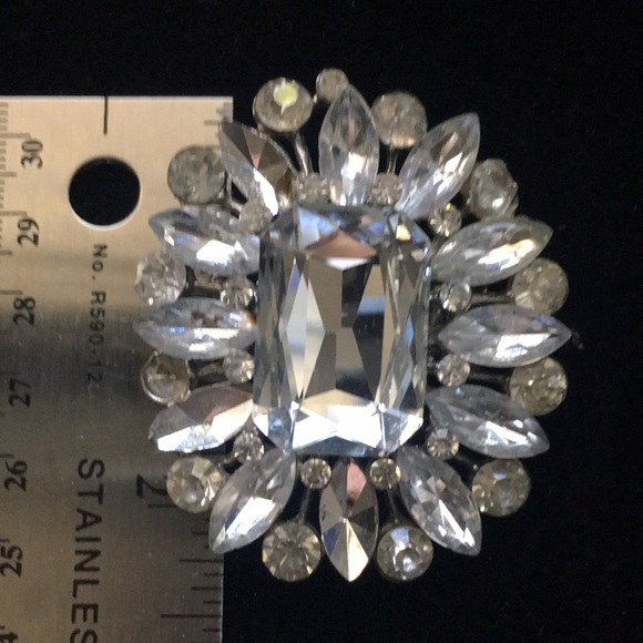 Rhinestone statement ring - Picture 7 of 11